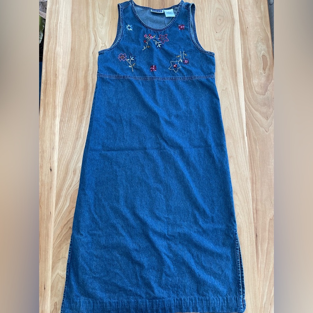 Vtg Erika & Co Denim Floral Embroidered Jumper Dress Small